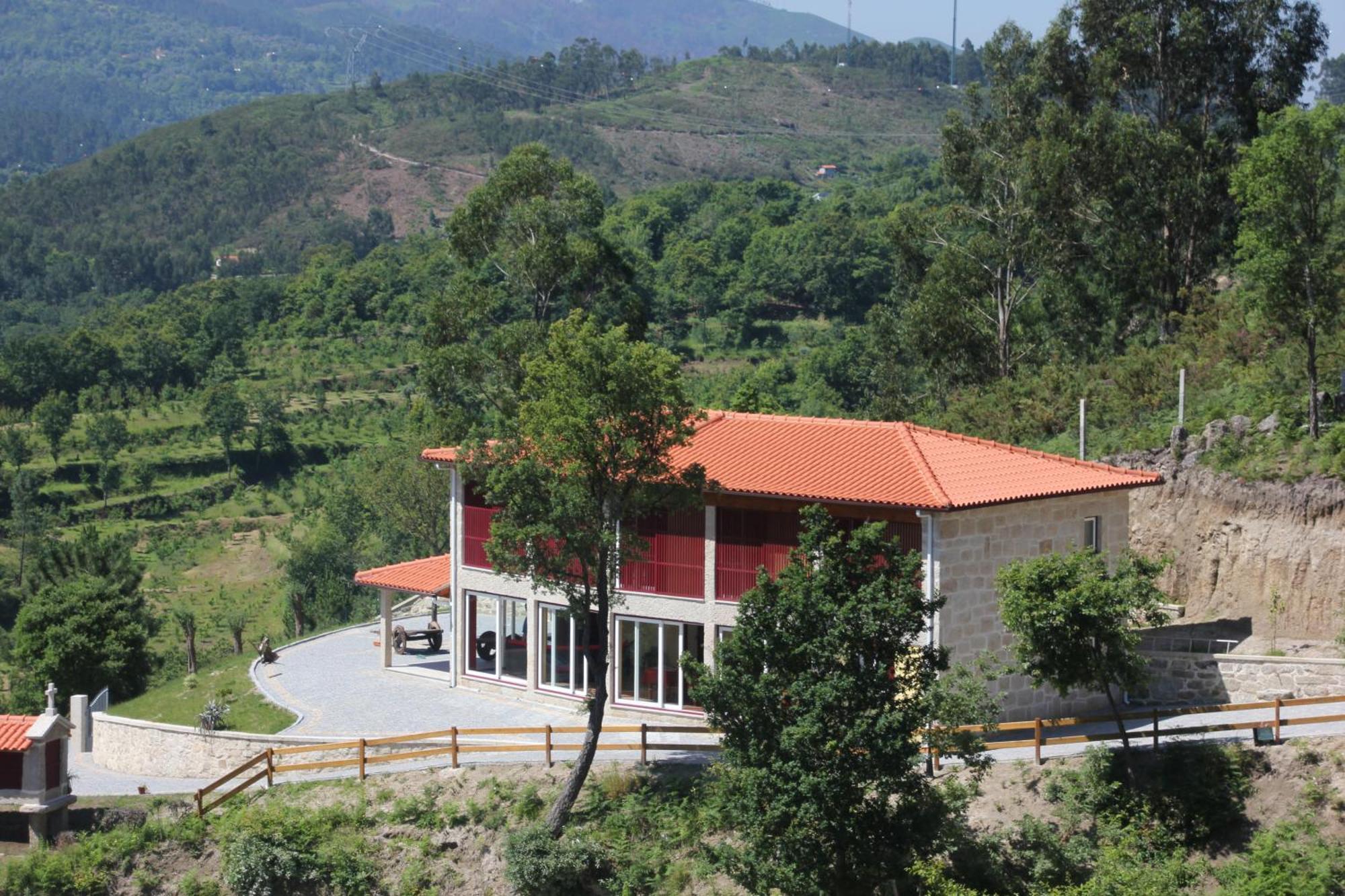 Gasthaus Encostas Da Torre Terras de Bouro Exterior foto
