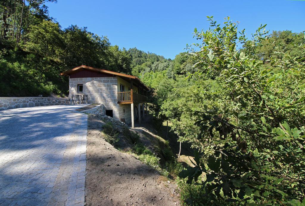 Gasthaus Encostas Da Torre Terras de Bouro Exterior foto